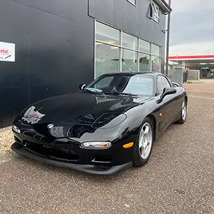 ship a car | black coloured